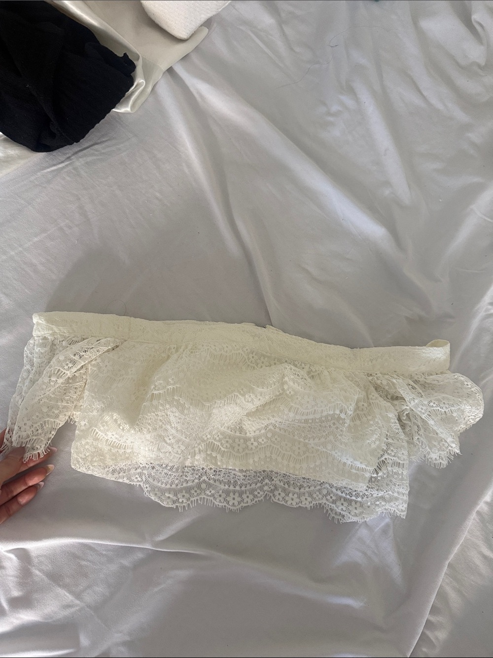 White/creme Lace Off-Shoulder Ruffle Top tot